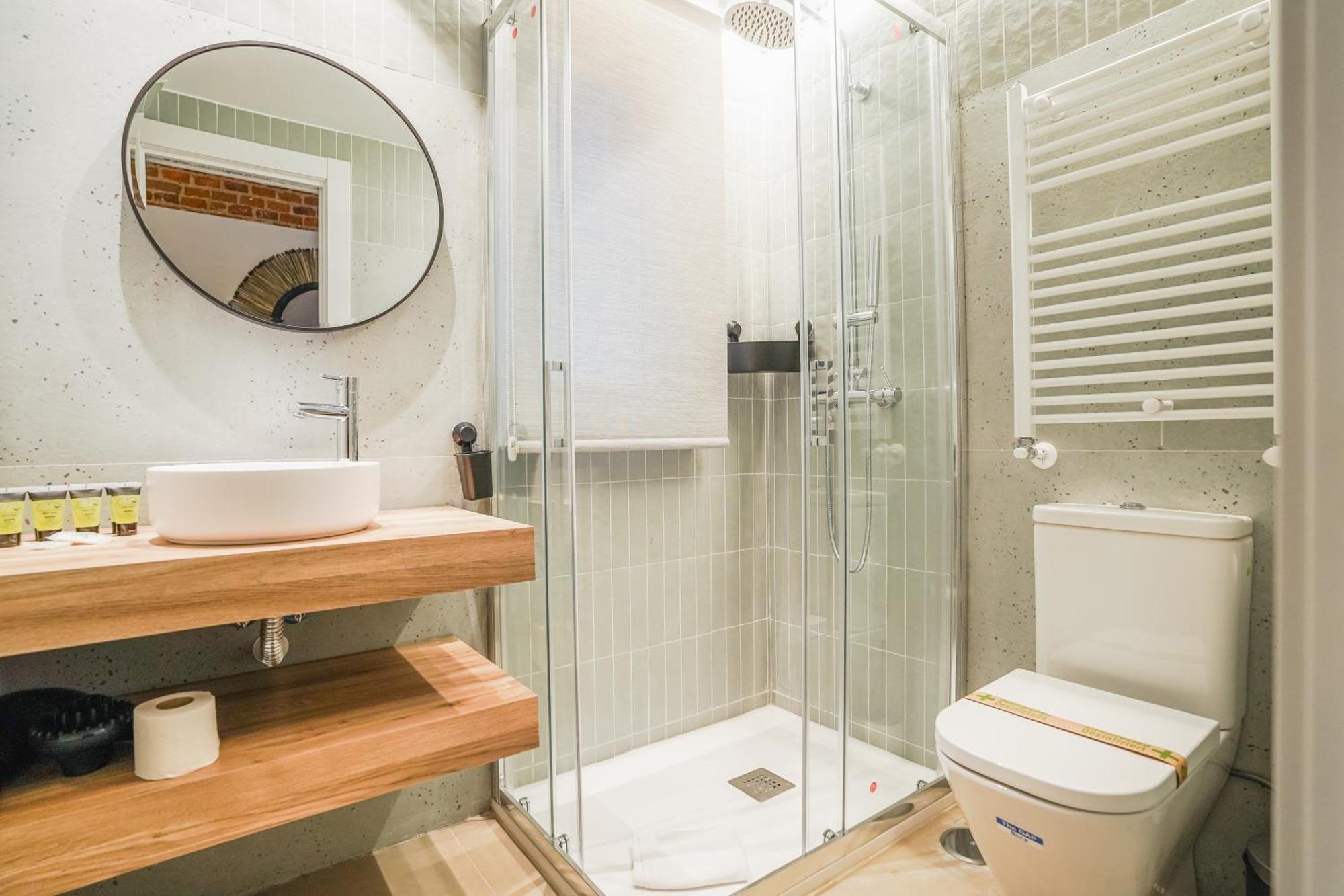 Modern Apartment-2Bedrooms 1Bath-Cuatro Caminos مدريد المظهر الخارجي الصورة